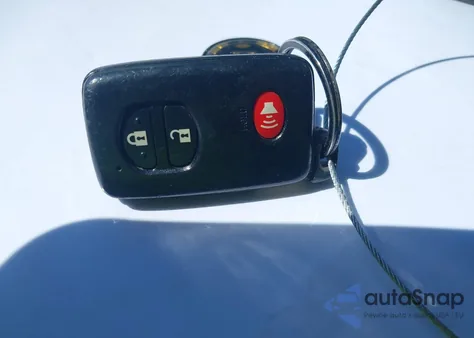 2011 Toyota Prius Three from USA, damaged, VIN JTDKN3DU1B0264923